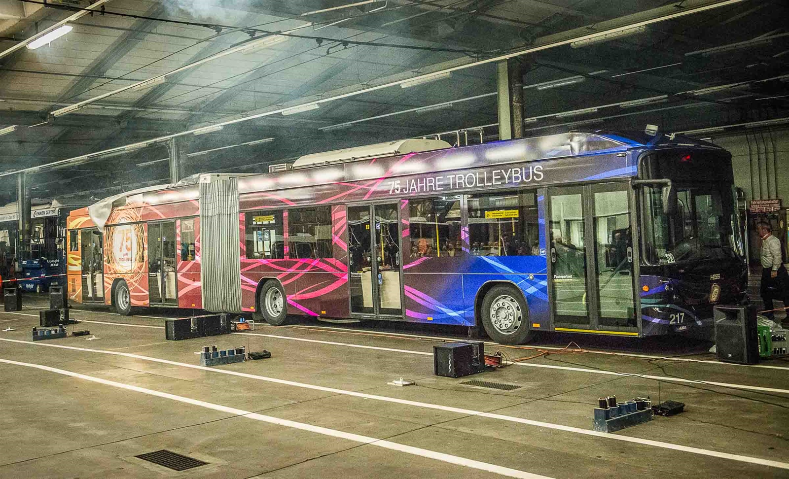 in Luzern fährt jetzt der 75er - 75 Jahre Luzerner Trolleybus